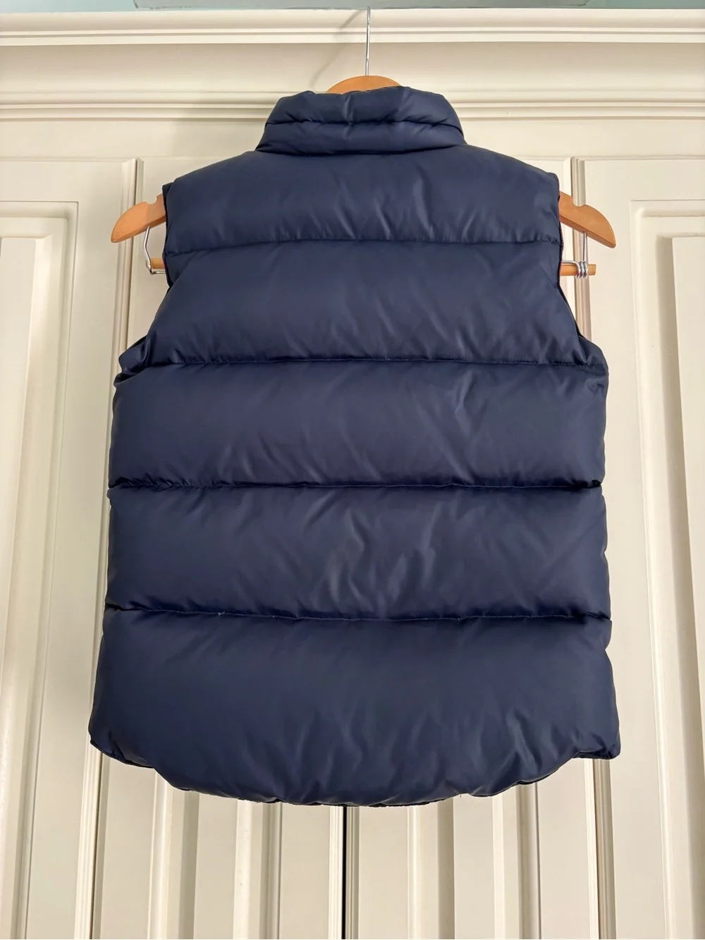 GAP Navy Blue Snap Zip Down Puffer Vest Pink Lining Size Medium Outdoor Feathers